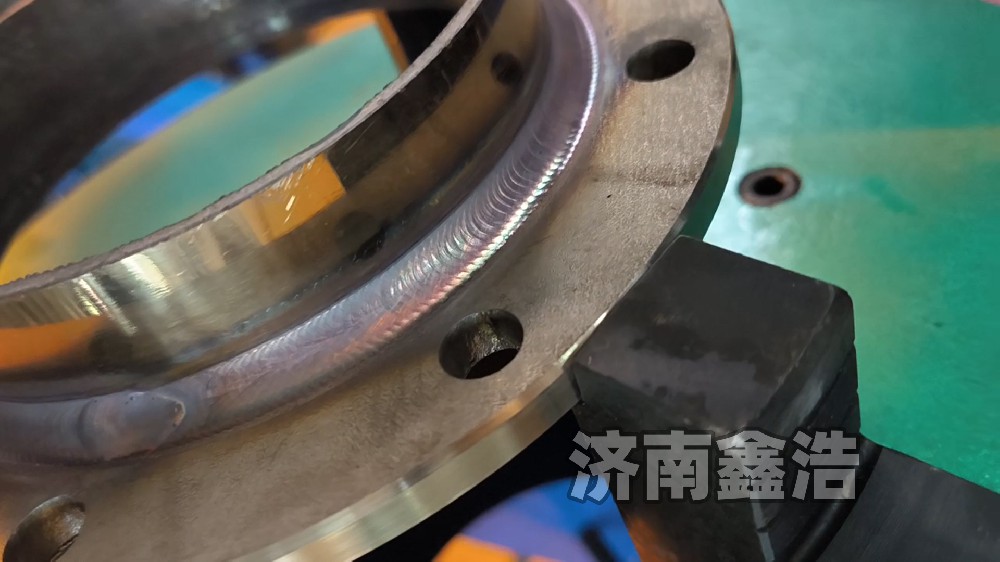 管法蘭氬弧自動(dòng)焊1140，智能數(shù)控，成型美觀